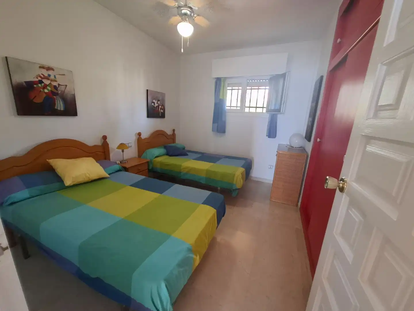 Habitación de Apartamento de alquiler en Benalmádena con Terraza, Amueblado y Piscina comunitaria