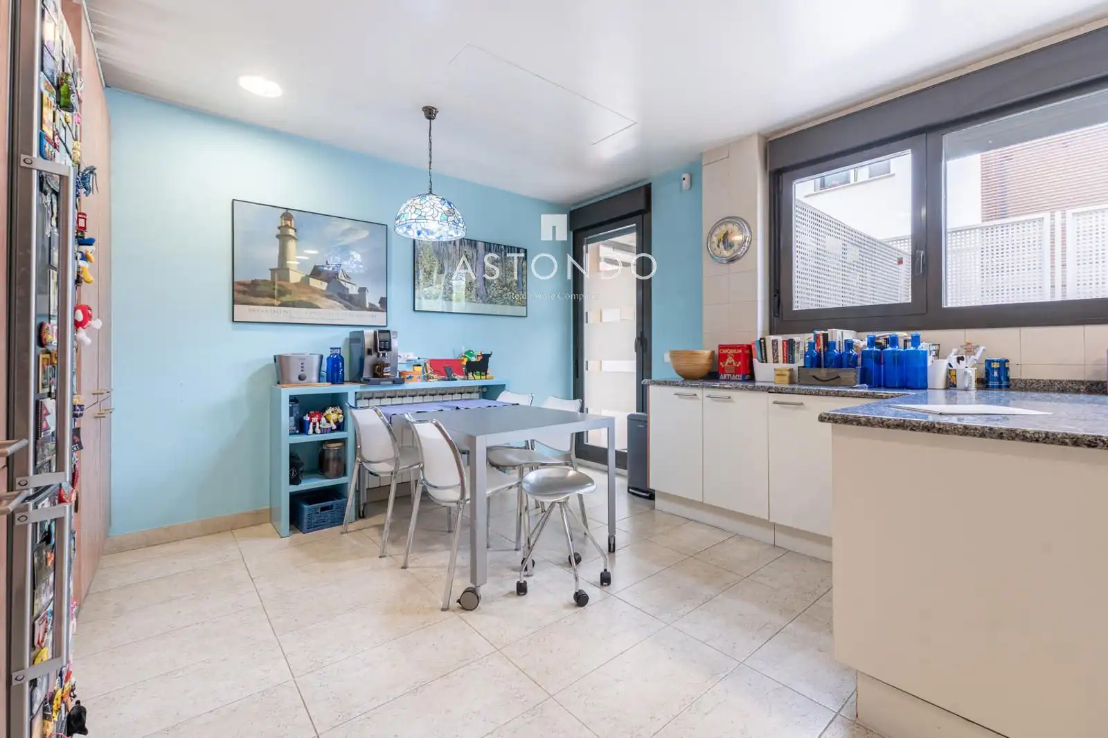 Cocina de Casa adosada en venta en Madrid con Aire acondicionado, Calefacción y Parquet