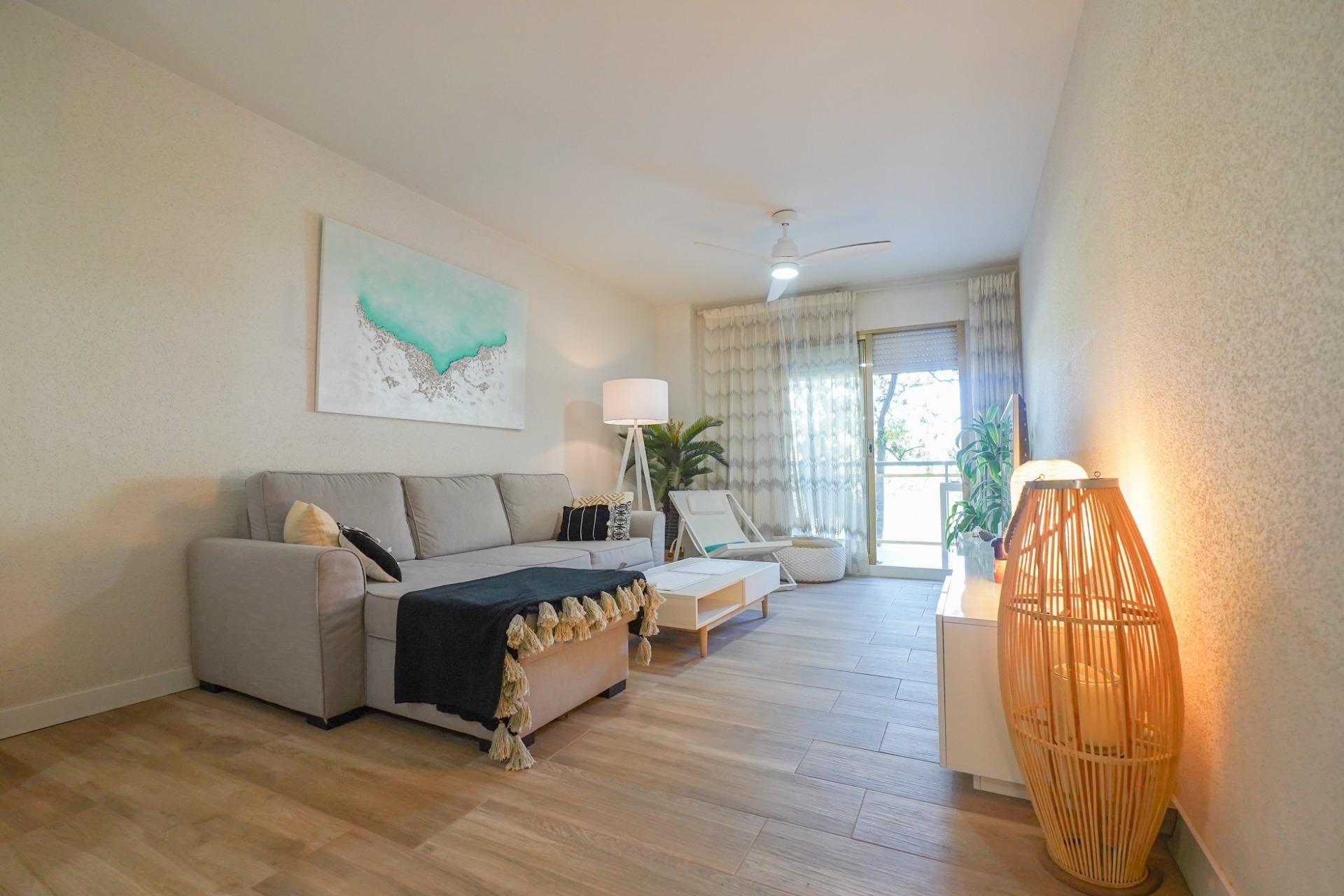 Living room of Flat for sale in Cambrils  with Private garden, Terrace and Balcony