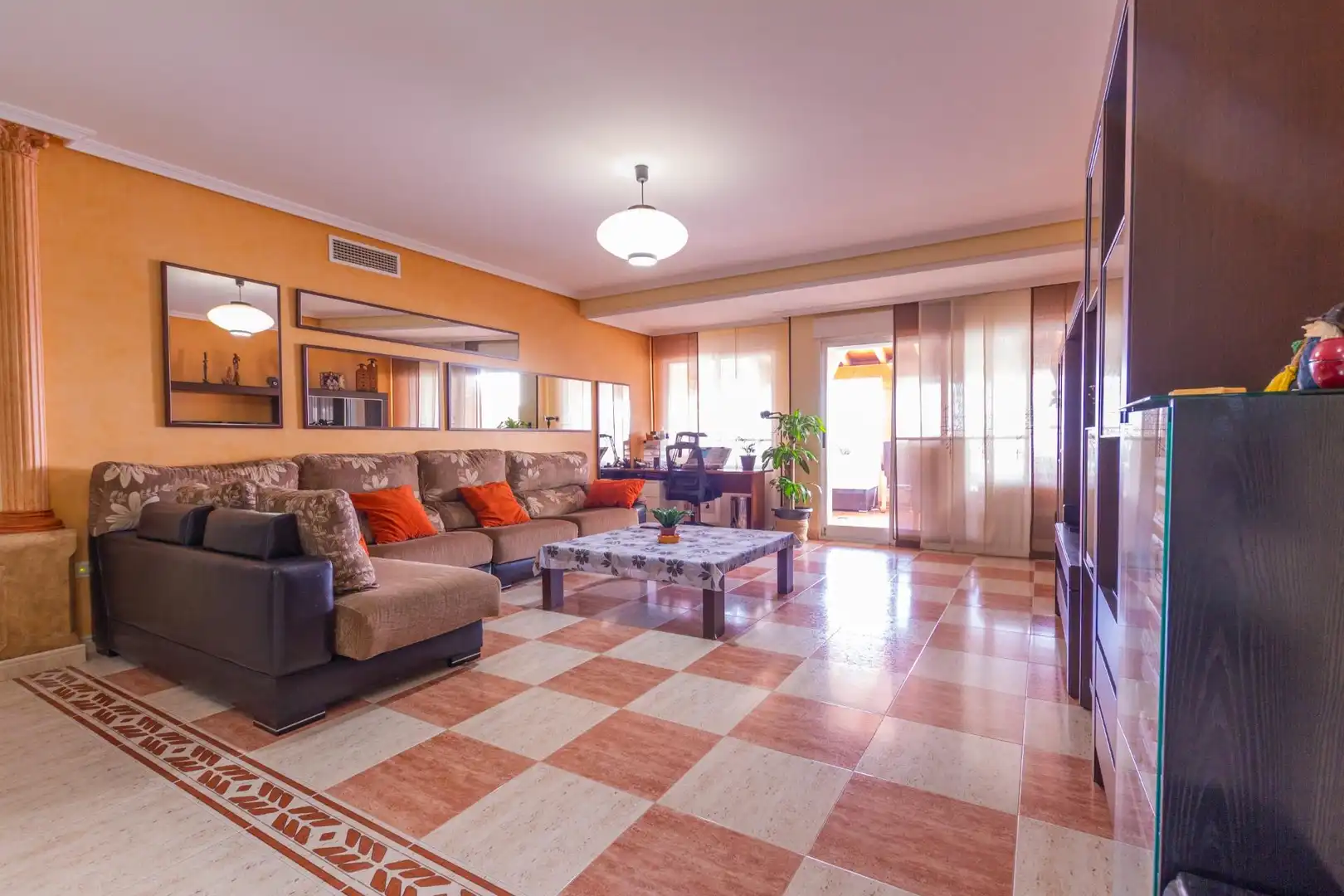 Wohnung mit Terrasse zum Verkauf in JUAN GOYTISOLO