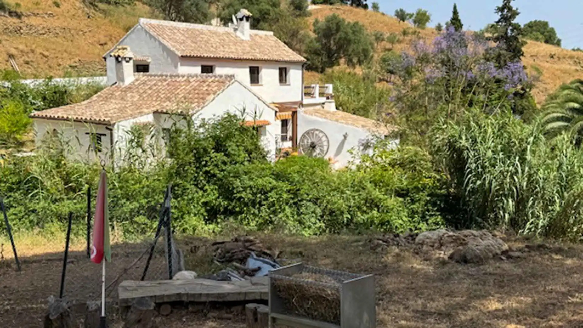 Vista exterior de Casa o xalet en venda en Casares amb Jardí privat, Terrassa i Piscina