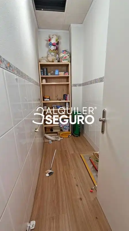 Habitación de Local de alquiler en Murcia