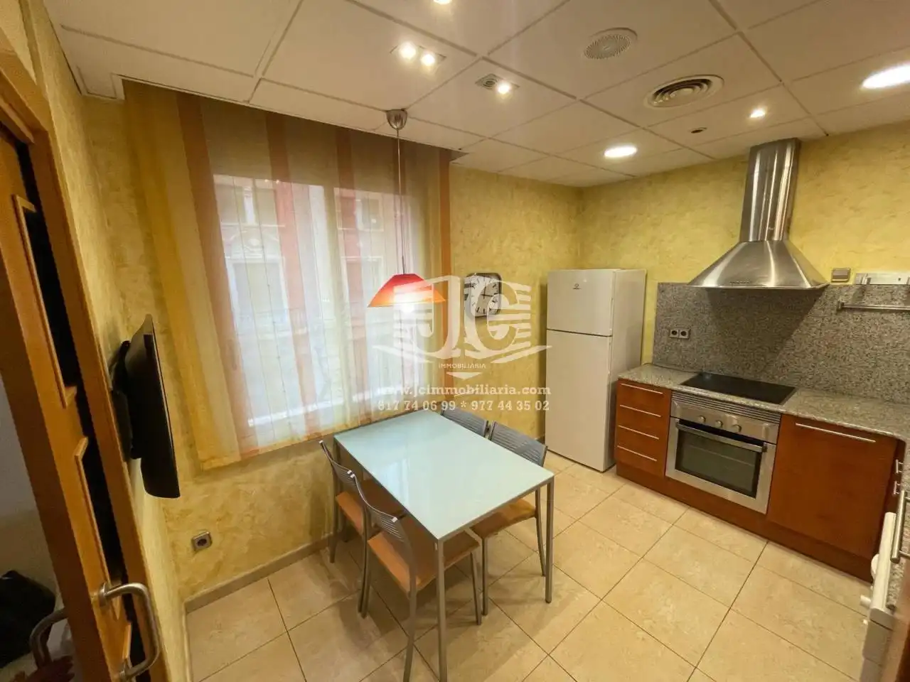 Wohnung zur Miete in Calle Ramón Berenguer IV, Centre