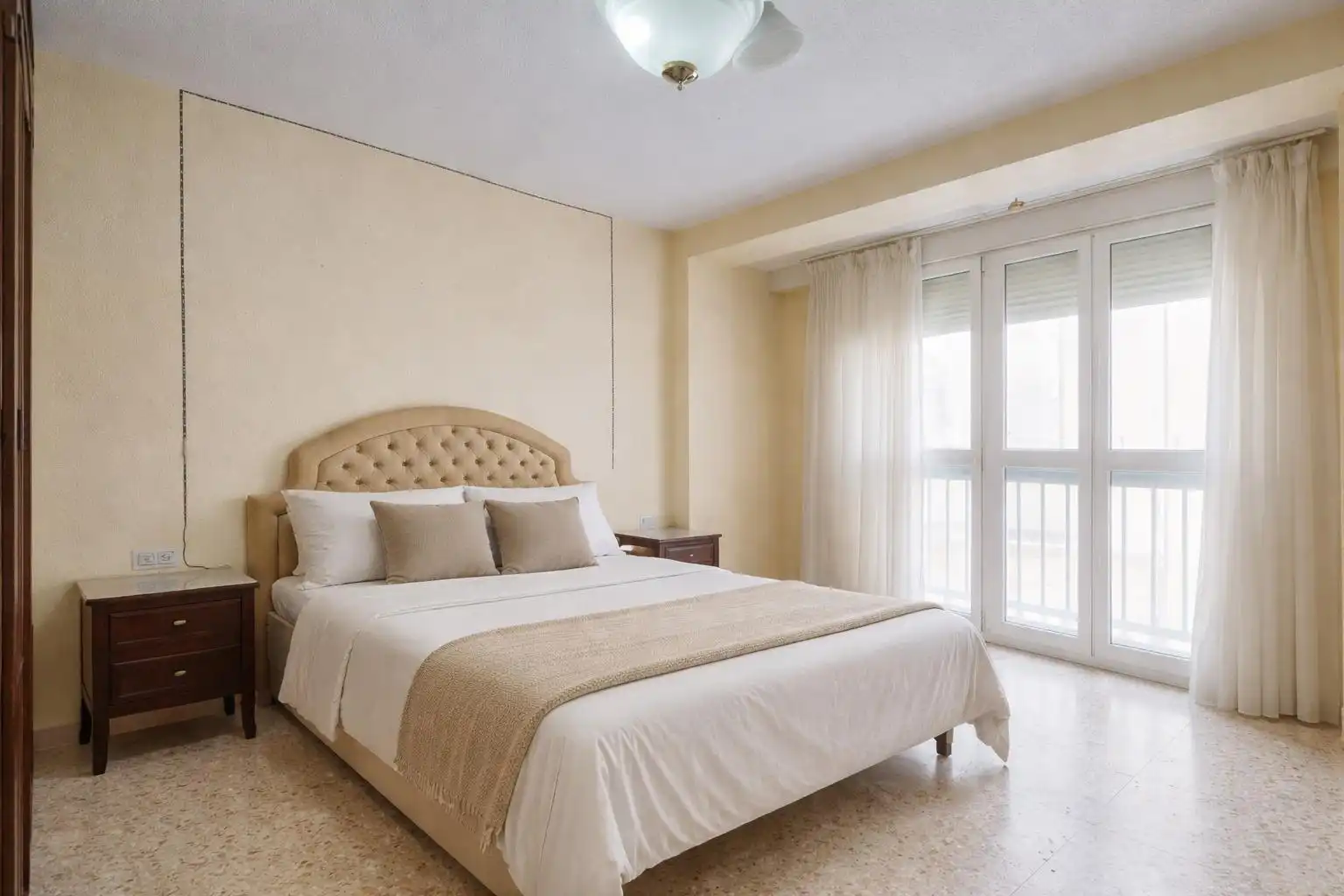 Habitación de Piso en venta en Almería con Amueblado