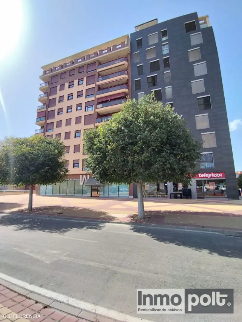 Außenansicht von Wohnung zur Miete in Murcia mit Ofen