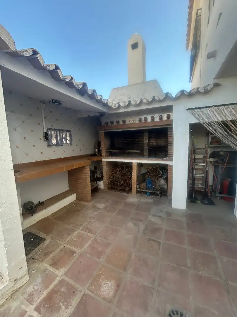 Cuina de Casa adosada en venda en Alhaurín de la Torre amb Aire condicionat, Jardí privat i Terrassa