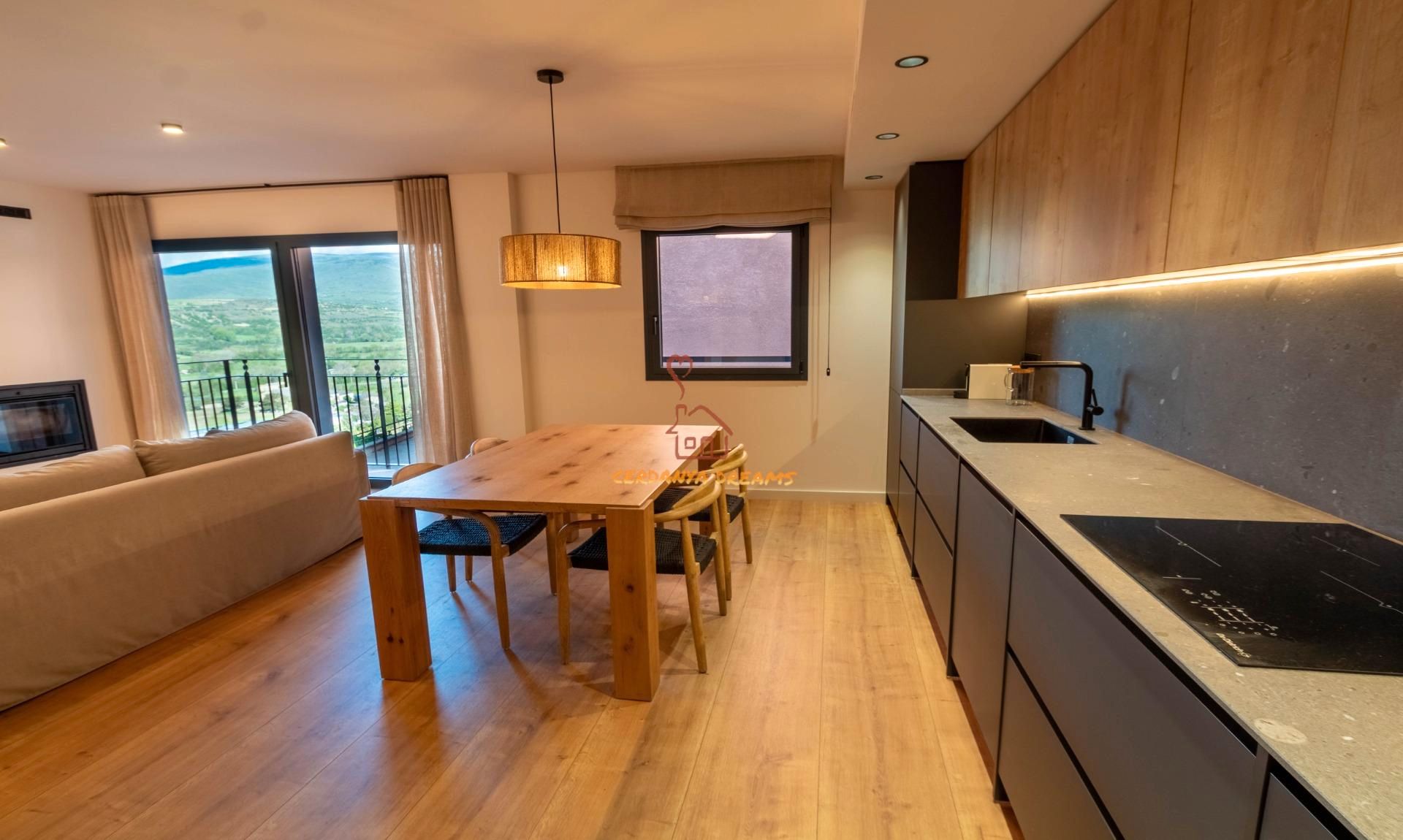 Cuina de Pis en venda en Puigcerdà amb Aire condicionat, Calefacció i Parquet