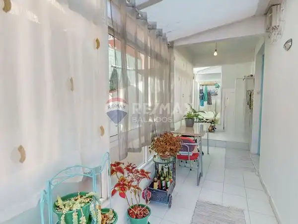 Casa o xalet en venda en Cangas  amb Calefacció, Jardí privat i Parquet
