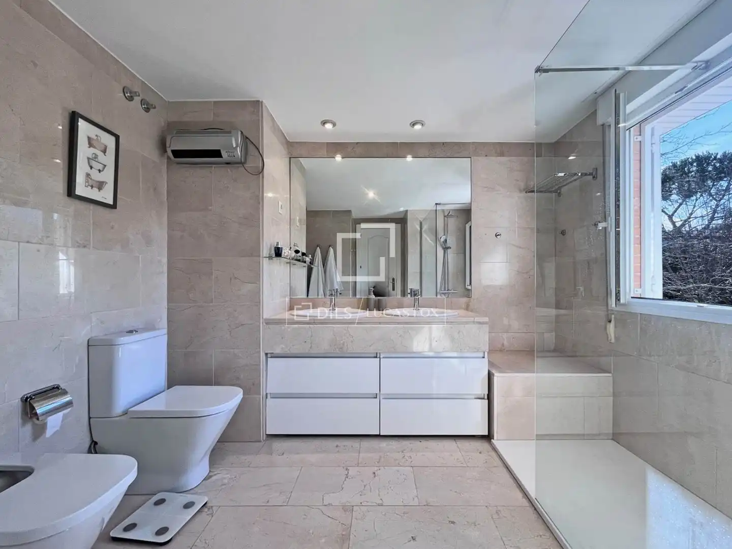 Baño de Casa o chalet en venta en Majadahonda con Aire acondicionado, Jardín privado y Parquet