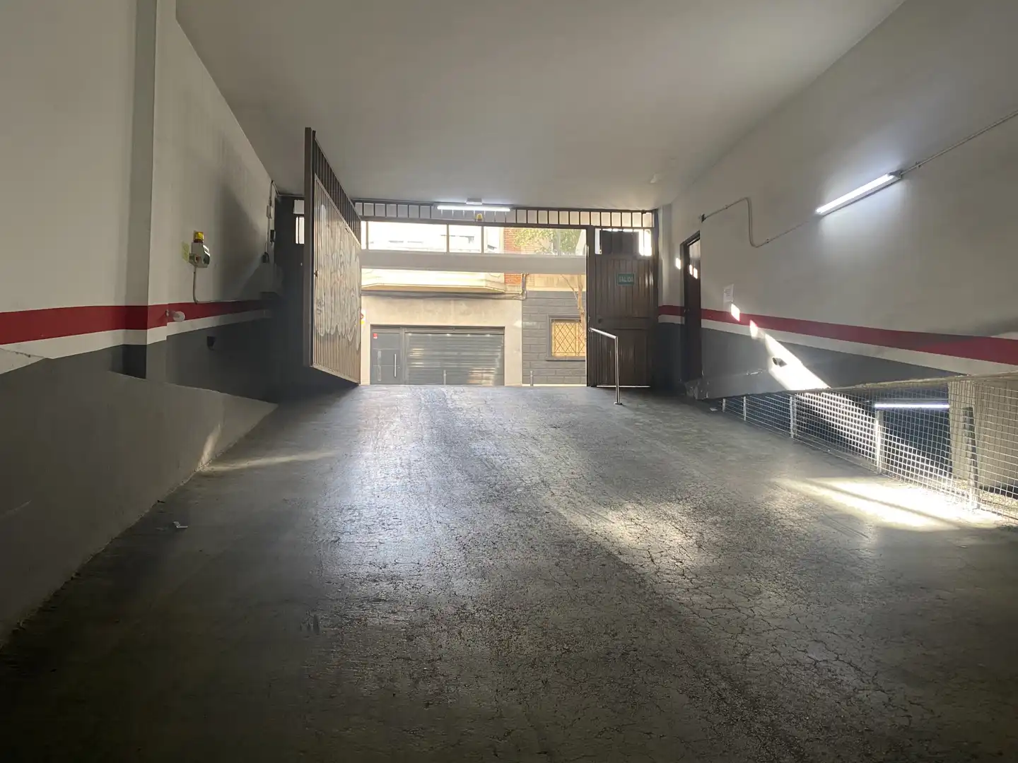 Garage zum Verkauf in Besa, Collblanc