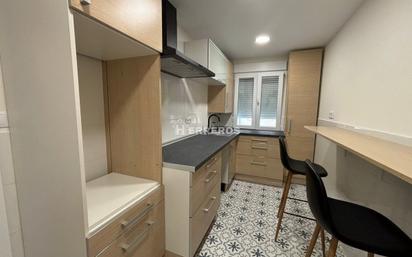 Kitchen of Flat for sale in  Logroño