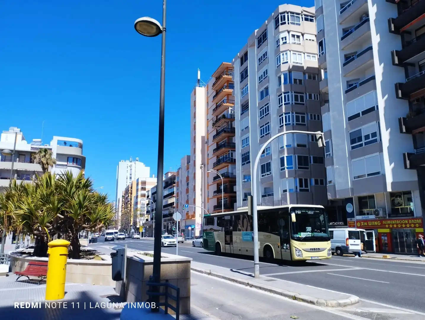 Vista exterior de Piso en venta en Cádiz con Terraza