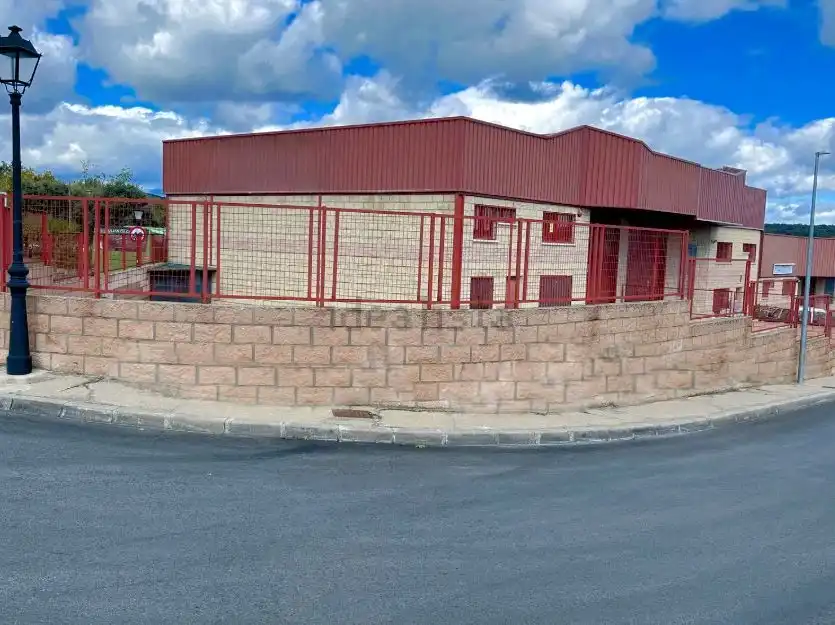 Nau industrial en venda a Chapinería