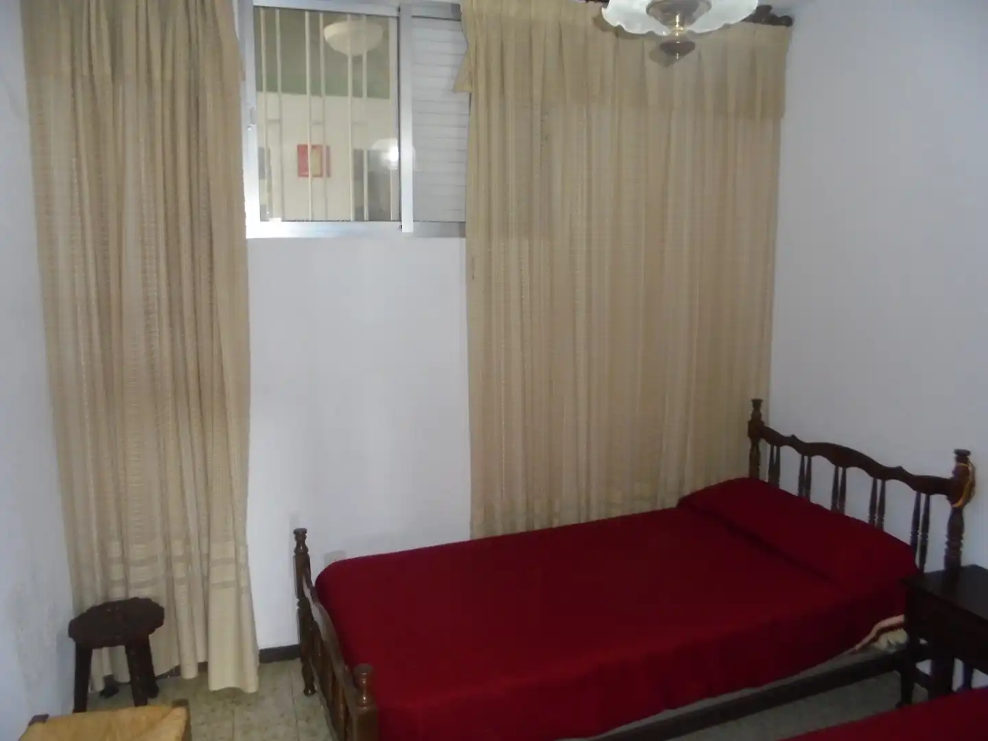 Schlafzimmer von Wohnungen zur Miete in Benicasim / Benicàssim mit Privatgarten, Terrasse und Möbliert