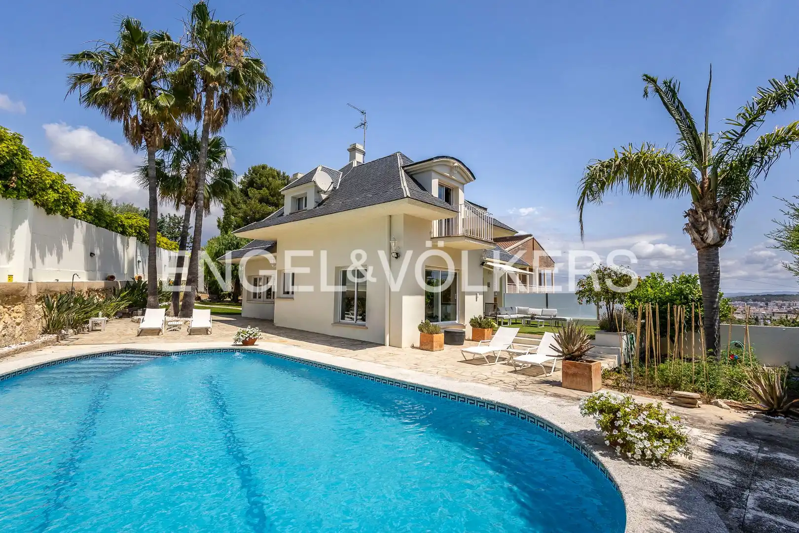 Exterior view of Houses for sale in El Vendrell  with Heating, Private garden and Terrace