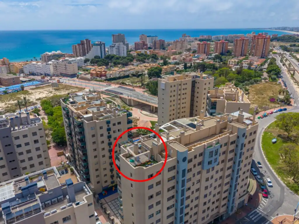 Exterior view of Attic for sale in El Campello  with Air Conditioner, Private garden and Terrace