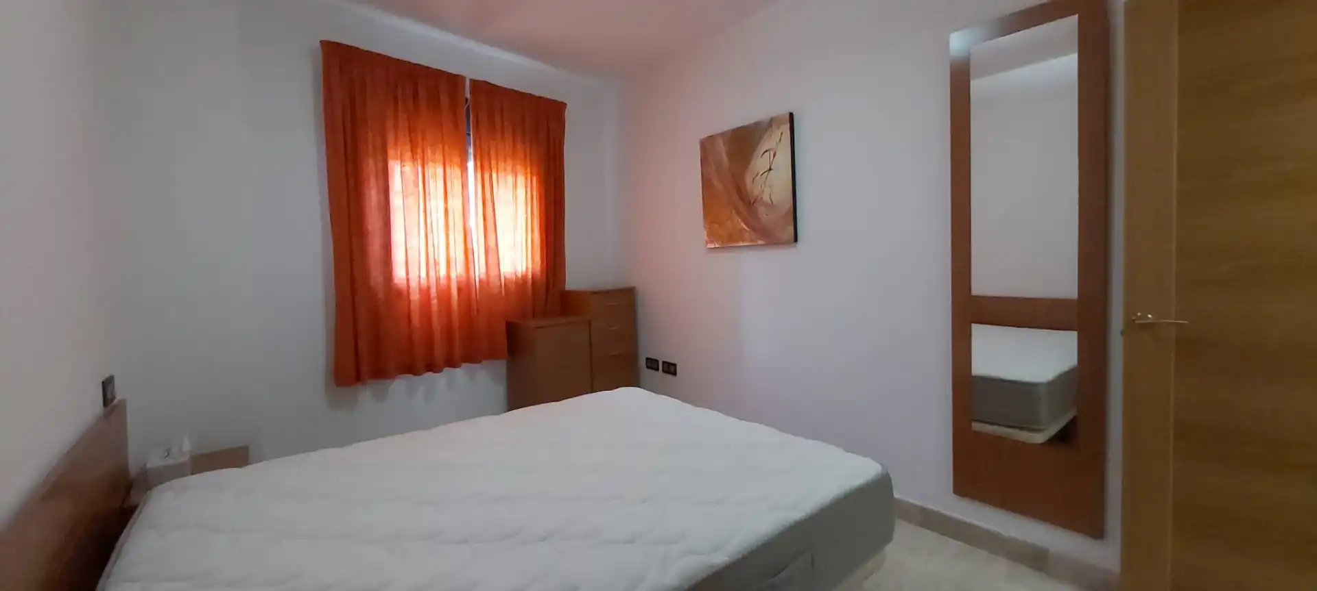Habitación de Apartamento en venta en Algeciras con Trastero, Amueblado y Horno