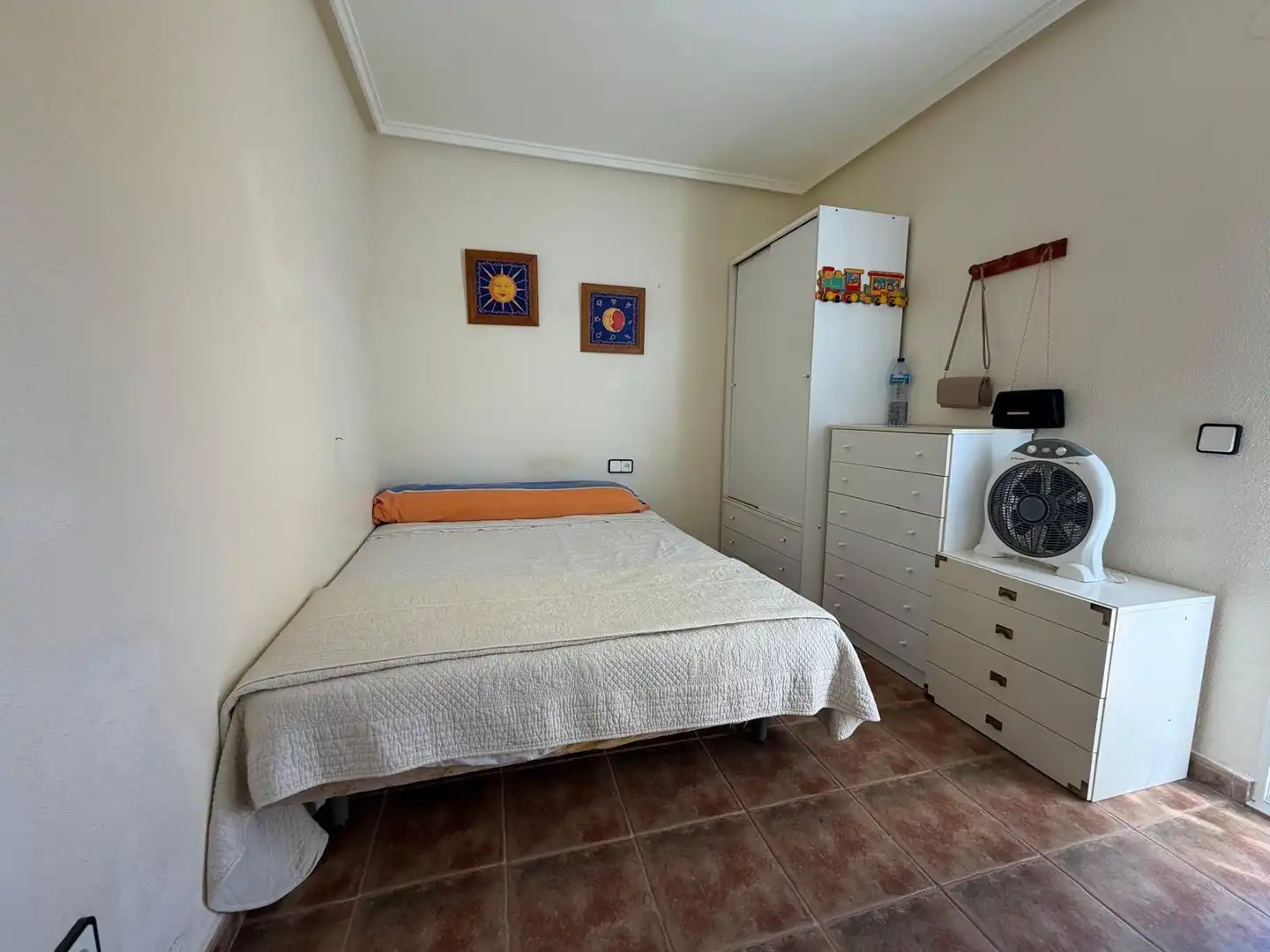 Habitación de Casa adosada en venta en Torrevieja con Jardín privado, Terraza y Trastero