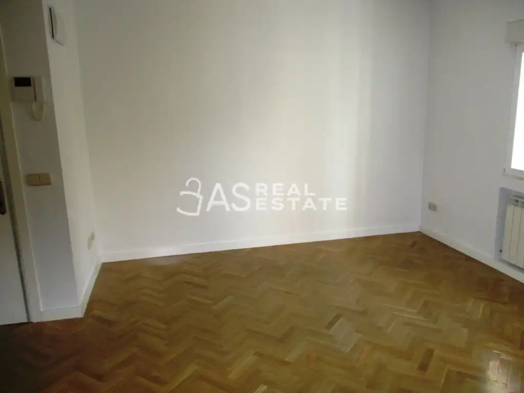 Habitación de Piso en venta en Madrid con Aire acondicionado y Amueblado