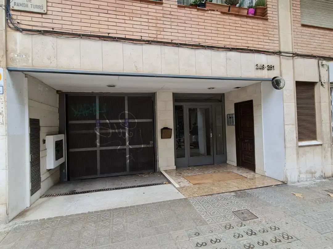 Garage for rent in Barcelona, Barcelona