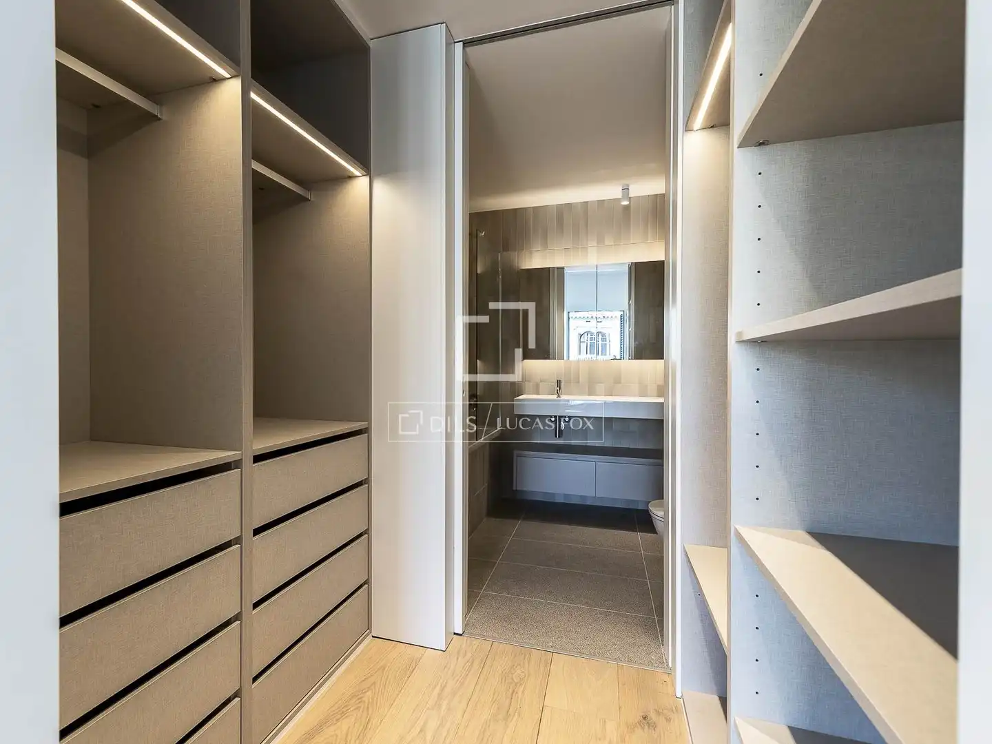 Habitación de Ático en venta en Barcelona con Aire acondicionado, Calefacción y Terraza