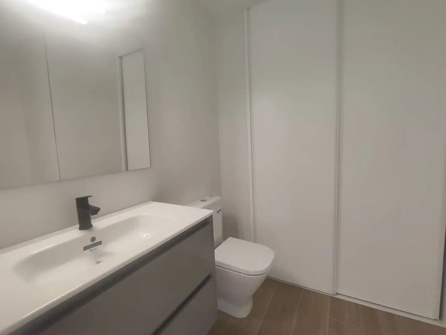 Bathroom of Flat for sale in Sarrià de Ter  with Air Conditioner, Heating and Private garden