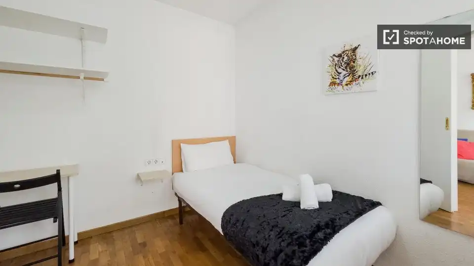 Room in El Coll