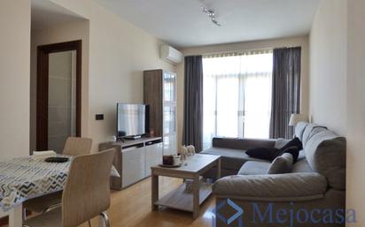 Living room of Flat for sale in  Madrid Capital  with Air Conditioner, Terrace and Balcony