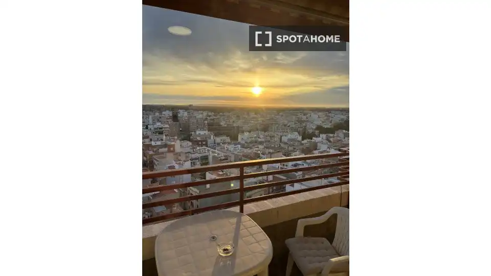 Terrassa de Apartament per a compartir en Elche / Elx amb Aire condicionat, Terrassa i Moblat