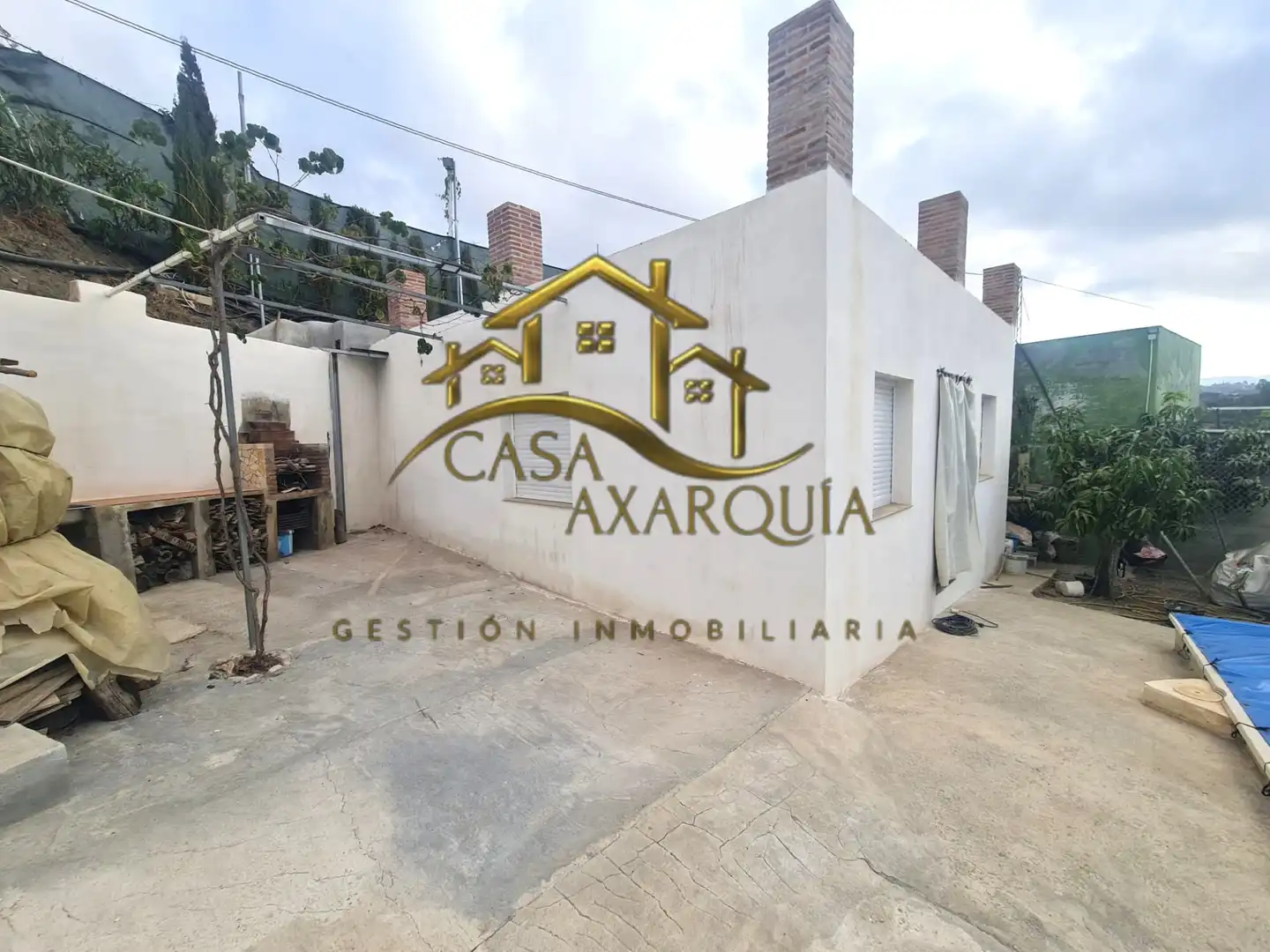 Vista exterior de Finca rústica en venda en Vélez-Málaga amb Jardí privat, Terrassa i Piscina