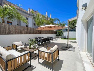 Pis amb piscina en venda a JARDINES DEL REAL