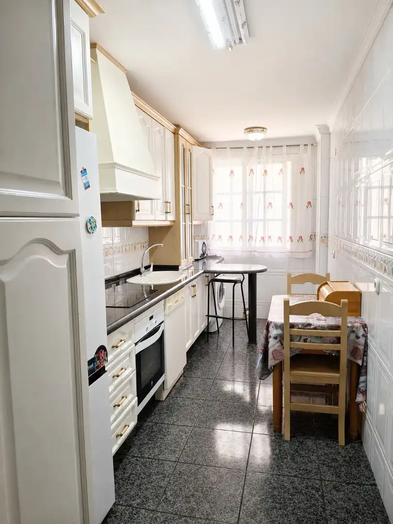 Küche von Wohnung zum Verkauf in Vélez-Málaga mit Klimaanlage und Möbliert