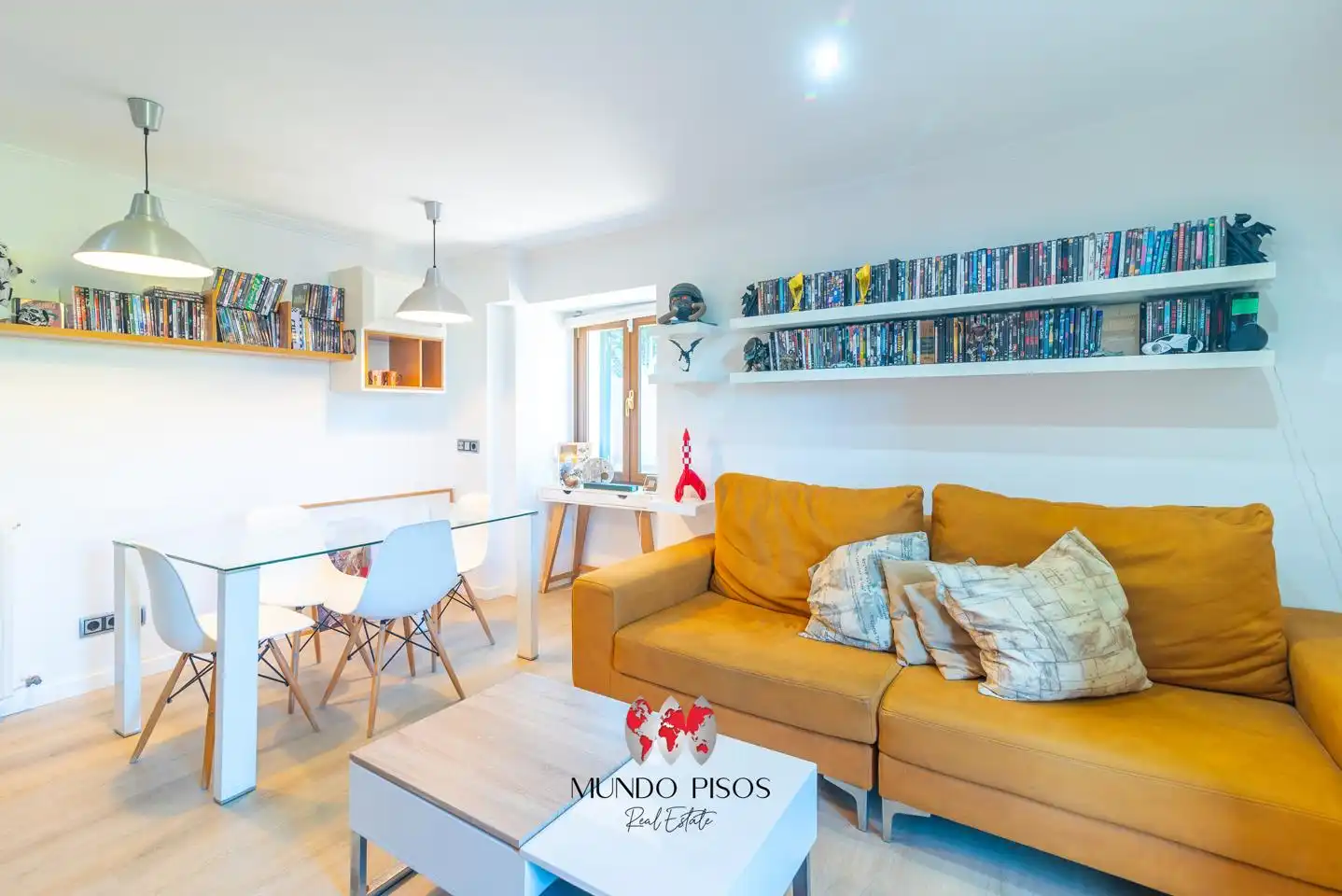 Sala d'estar de Casa adosada en venda en  Palma de Mallorca amb Aire condicionat, Calefacció i Parquet