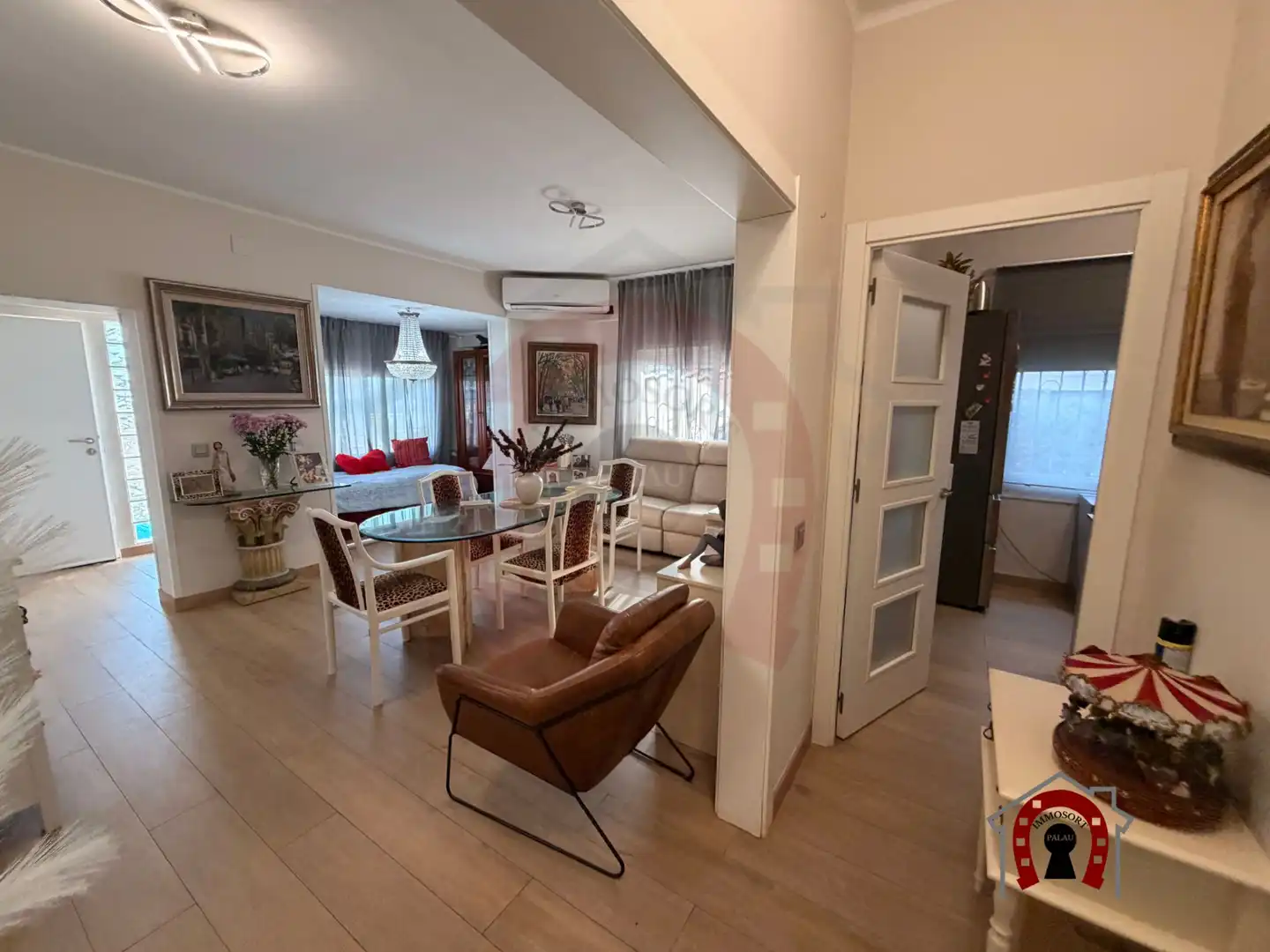 Sala d'estar de Casa o xalet en venda en Palau-solità i Plegamans amb Aire condicionat, Calefacció i Jardí privat