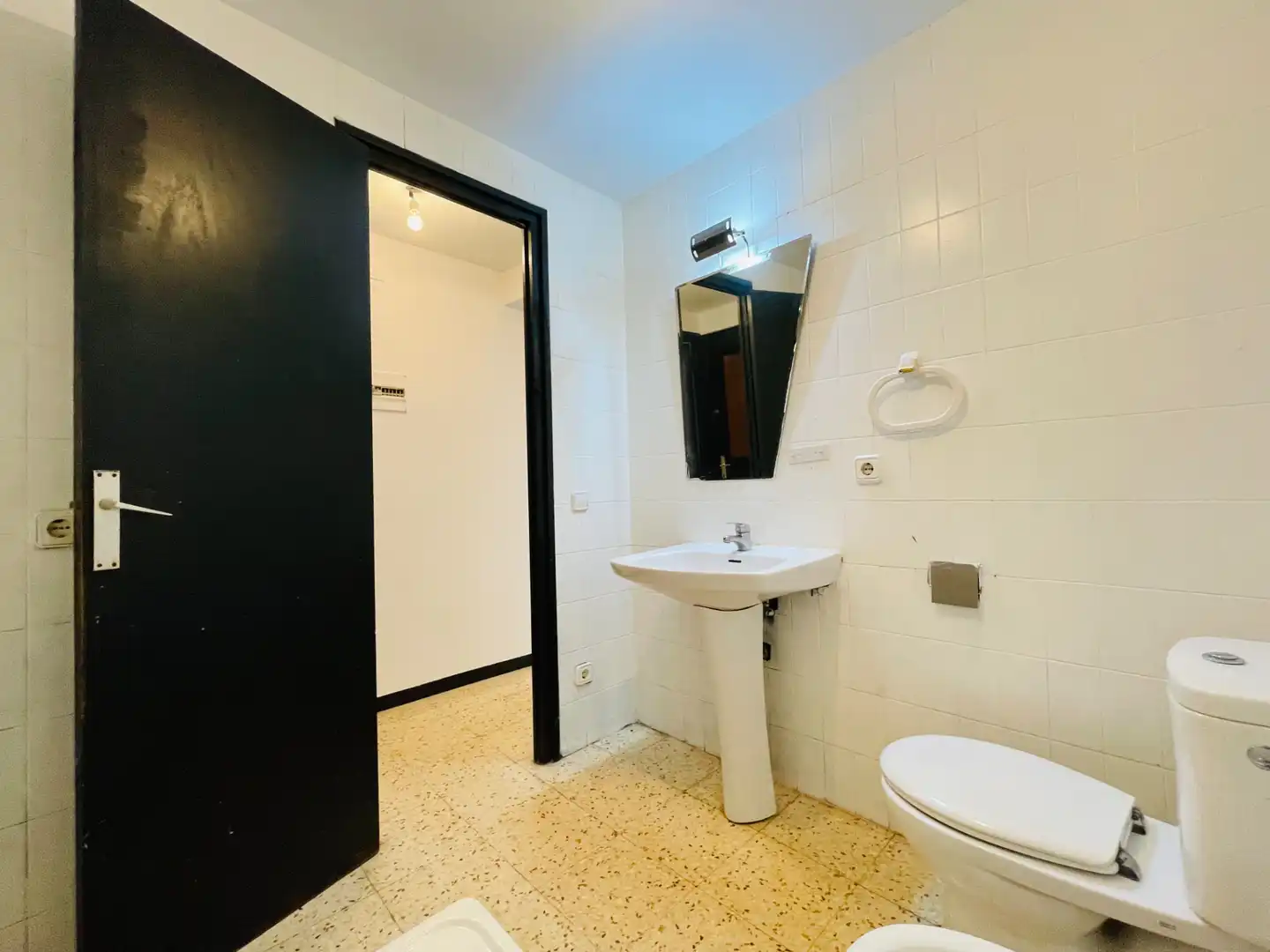Bany de Pis en venda en Corbera de Llobregat amb Forn i Balcó
