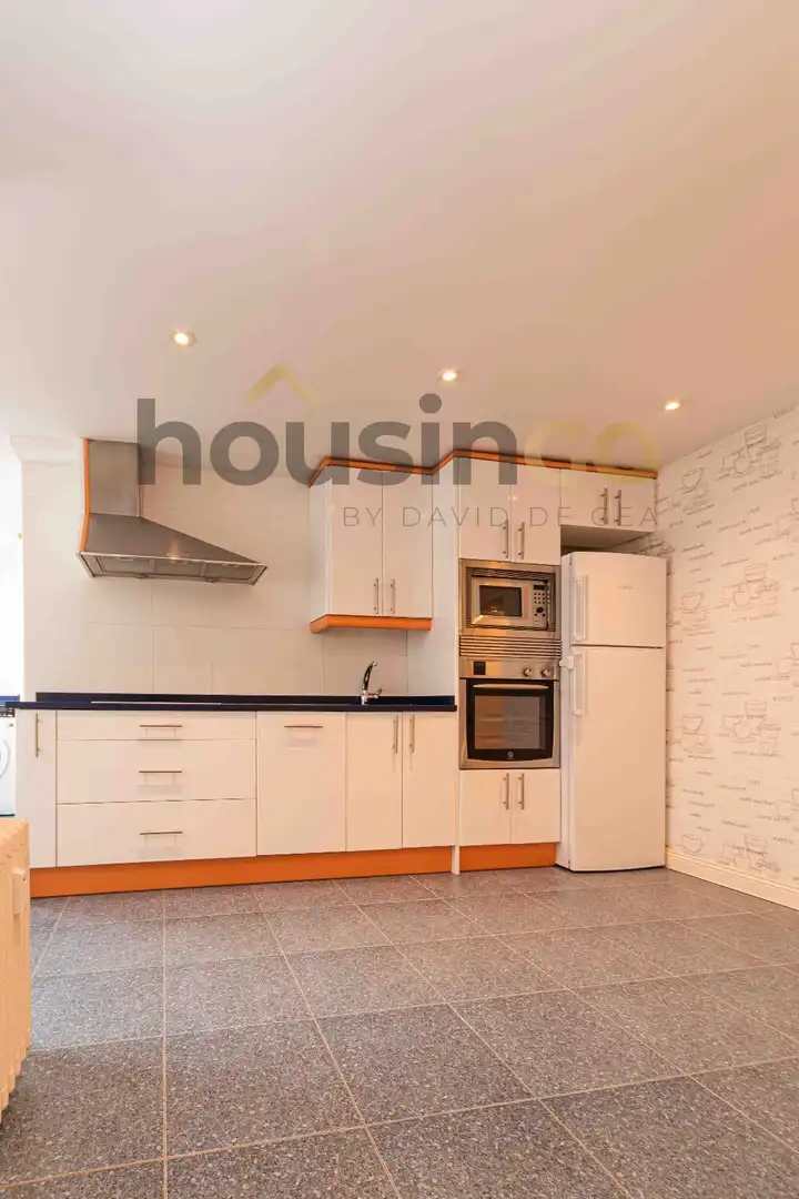 Küche von Wohnung zur Miete in Madrid mit Klimaanlage, Heizung und Parkett
