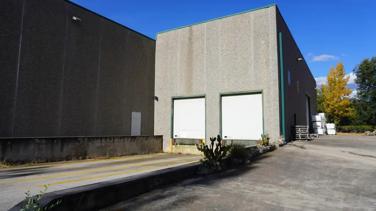 Vista exterior de Nau industrial en venda en Gualba amb Alarma