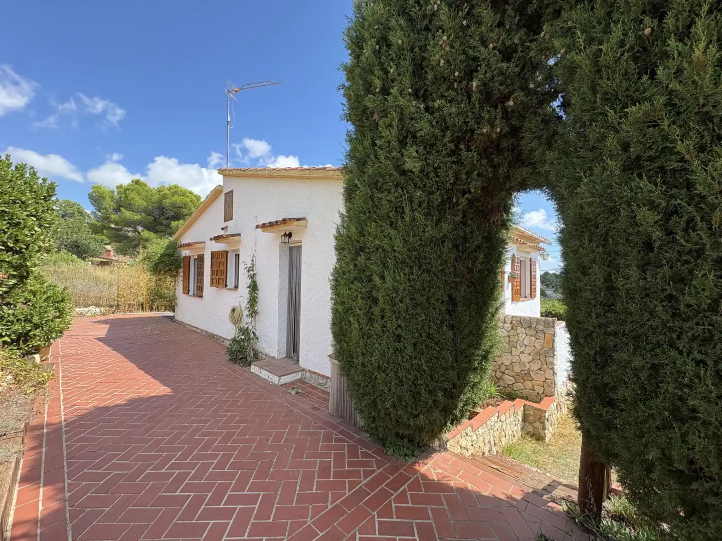 Vista exterior de Casa o chalet en venta en Vespella de Gaià con Jardín privado, Piscina y Amueblado