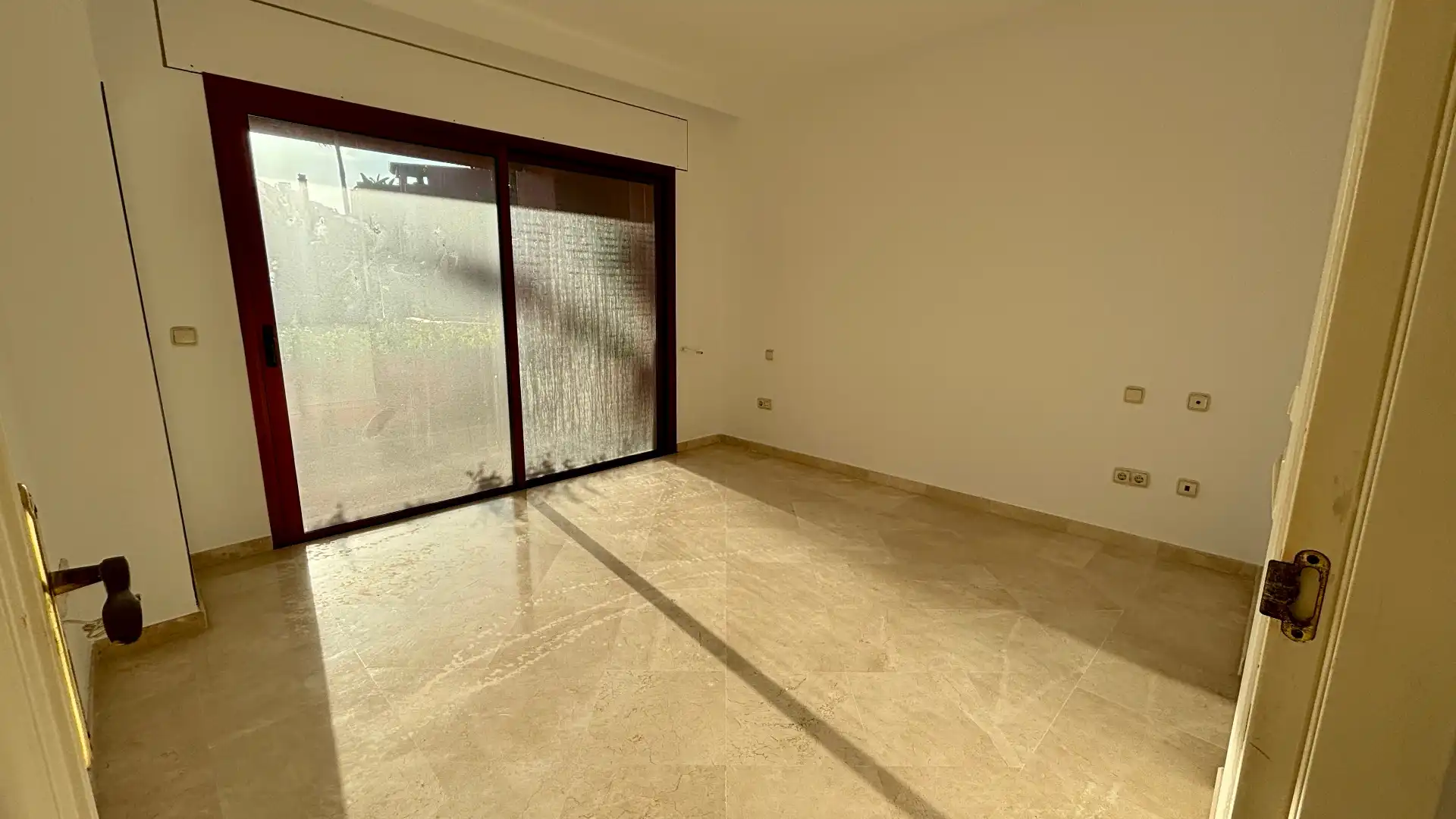 Flat for sale in Estepona  with Air Conditioner, Heating and Terrace