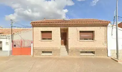 Vista exterior de Casa o xalet en venda en Polán amb Aire condicionat, Calefacció i Jardí privat