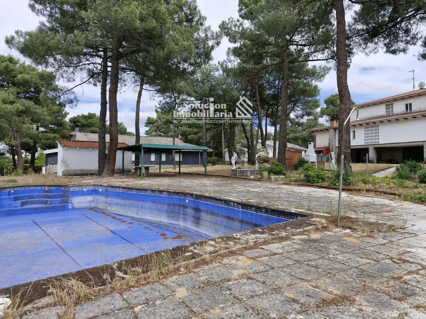Garten von Einfamilien-Reihenhaus zum Verkauf in Alba de Tormes mit Heizung, Abstellraum und Schwimmbad