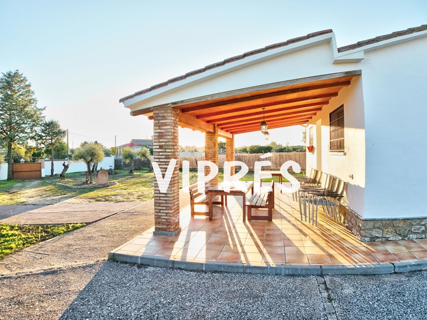 Vista exterior de Casa o xalet en venda en Casar de Cáceres amb Aire condicionat i Calefacció