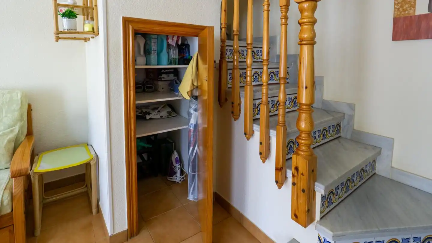 Casa adosada en venta en Santa Pola con Terraza, Piscina y Amueblado