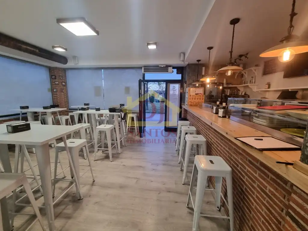 Local comercial en venda a Calle Parque De Valhondo, imagen 2