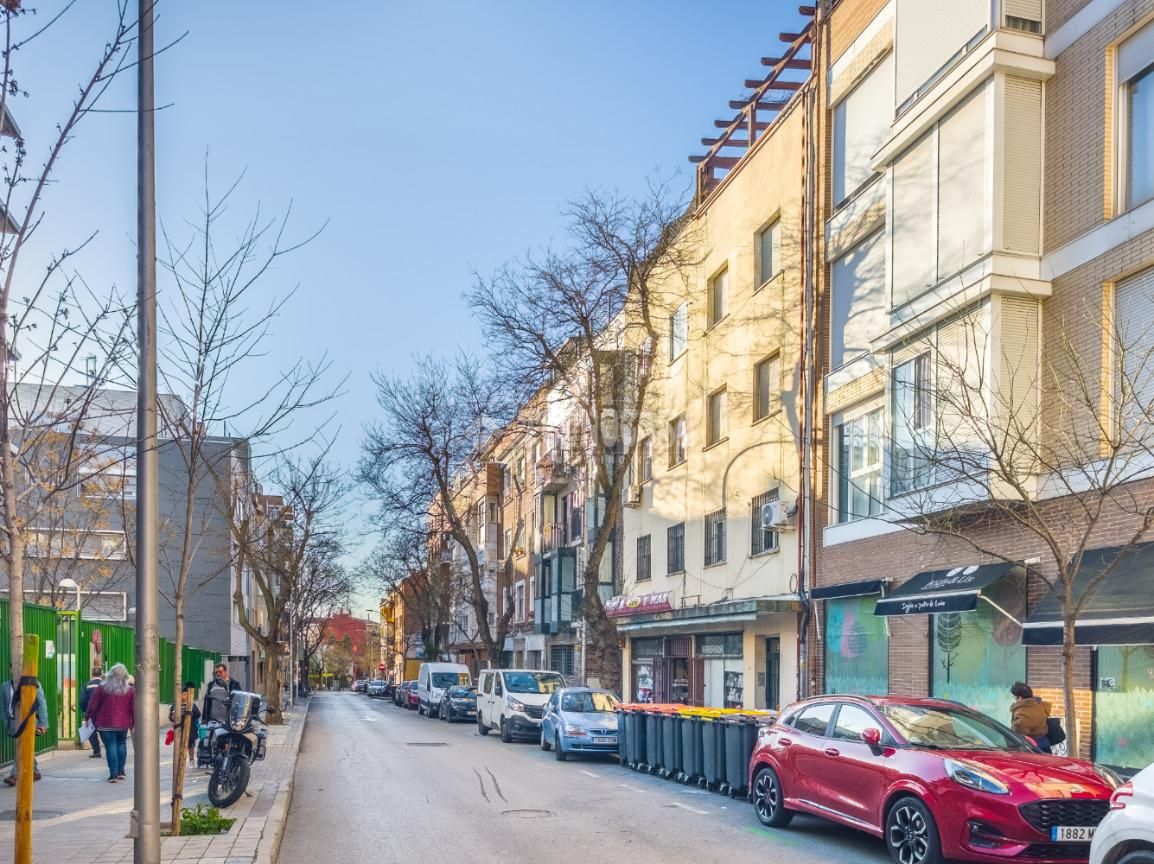 Vista exterior de Piso en venta en  Madrid Capital con Aire acondicionado, Calefacción y Terraza