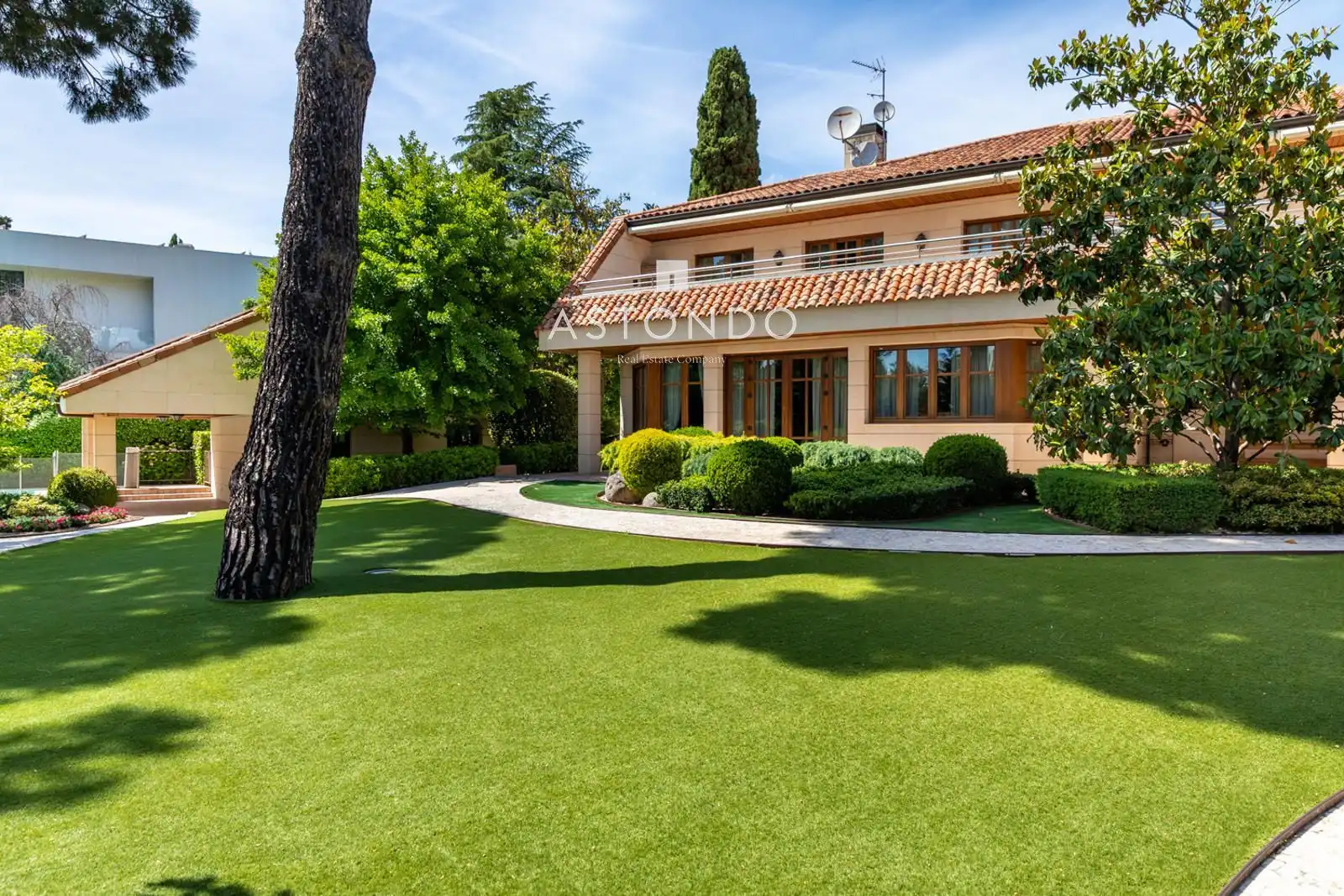 Jardín de Casa o chalet en venta en Madrid con Aire acondicionado, Calefacción y Terraza