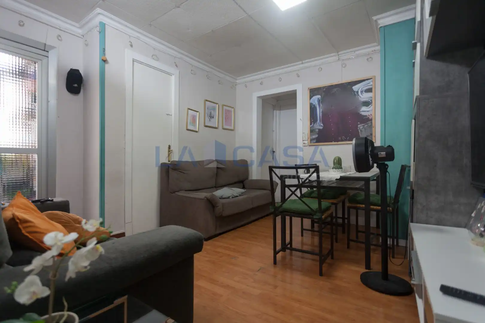 Sala de estar de Ático en venta en L'Hospitalet de Llobregat con Amueblado