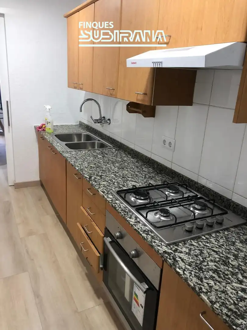 Cuina de Planta baixa en venda en Igualada amb Calefacció, Parquet i Terrassa