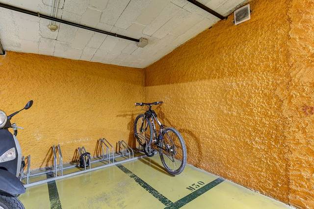 Garaje en Alquiler en CALLE COMTES DE BELL.LLOC, 189 en Barri de les Corts