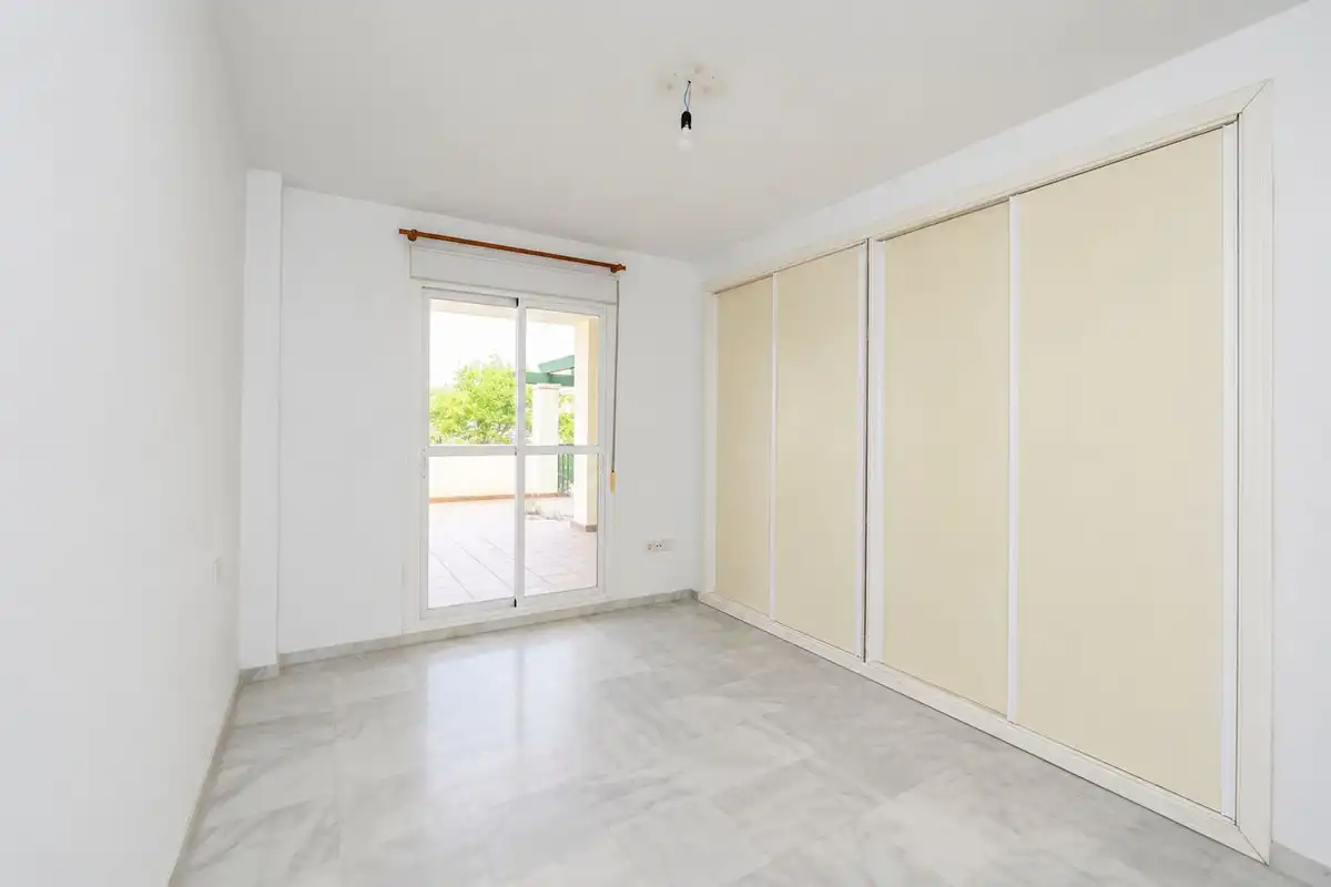 Habitación de Local en venta en Marbella